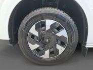 Ford E-Transit Custom 340 L1H1 Trend AWD 71 kWh | Direct leverbaar | 0,99% rente | 3-zits | Trekhaak
