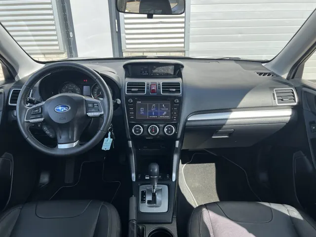 Subaru Forester 2.0 Comfort Automaat | All Season Banden | Trekhaak | Lederen Bekleding | Verwarmde Voorstoelen