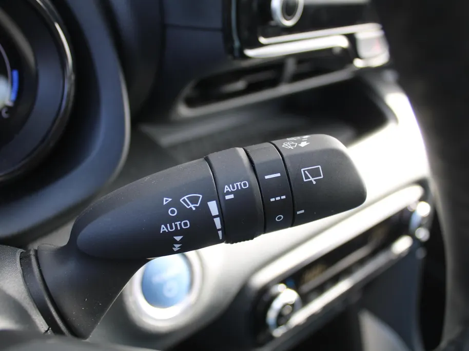 Mazda 2 Hybrid 1.5 Agile | Airco | Cruise | Stoelverwarming | 15' LM | Comfort pakket |