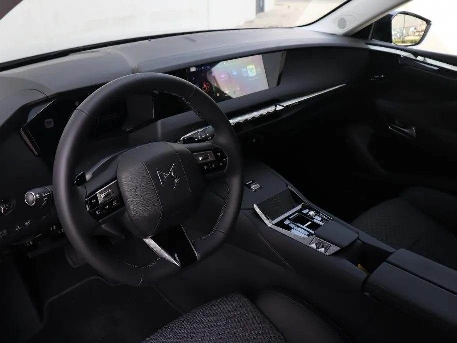 DS N°4 Automobiles E-Tense 157 KW Pallas