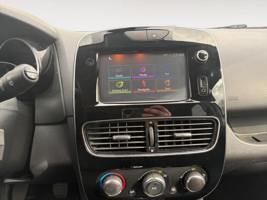 Renault Clio Estate 0.9 TCe Limited | Navigatie | Airco | Cruise Control | LM Velgen | 1e Eigenaar Dealeronderhouden