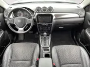 Suzuki Vitara 1.5 Hybrid Style *Automaat*Navi+Camera*Adapt. Cruise Control*Stoelverwarming*Climate Control*LM.Velgen*Trekhaak*Zeer nette auto!