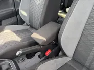 Volkswagen Taigo 1.0 TSi DSG7-autom. R Line | Automaat | Camera | Climate Control | Apple Carplay/Android Auto | Keyless | Sportstoelen | R-line