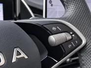 Škoda Kodiaq 1.5 TSI 204pk DSG PHEV Sportline Business · Panoramadak · Wegklapbare Trekhaak · Camera · Elek. Voorstoel · Elek. Achterklep · 19'' Inch · Garantie t/m 24-06-2030 of 100.000km