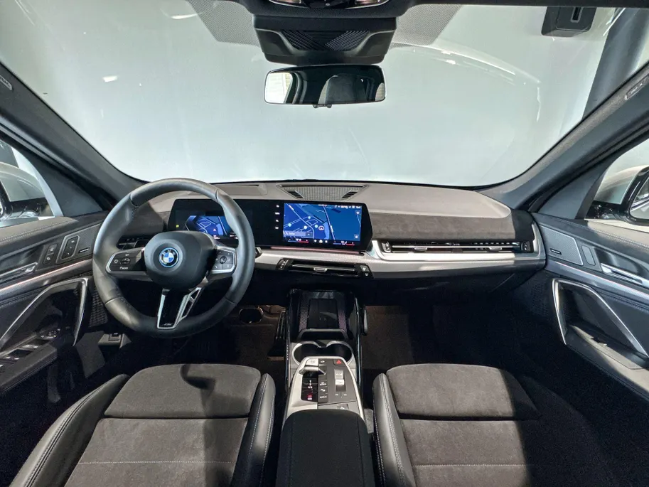 BMW iX1 eDrive20 67 kWh