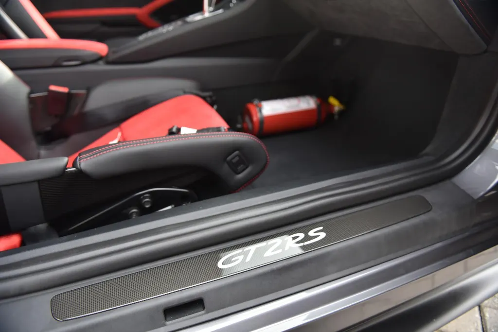 Porsche 911 GT2 RS 3.8