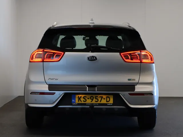 Kia Niro 1.6 GDi Hybrid First Edition