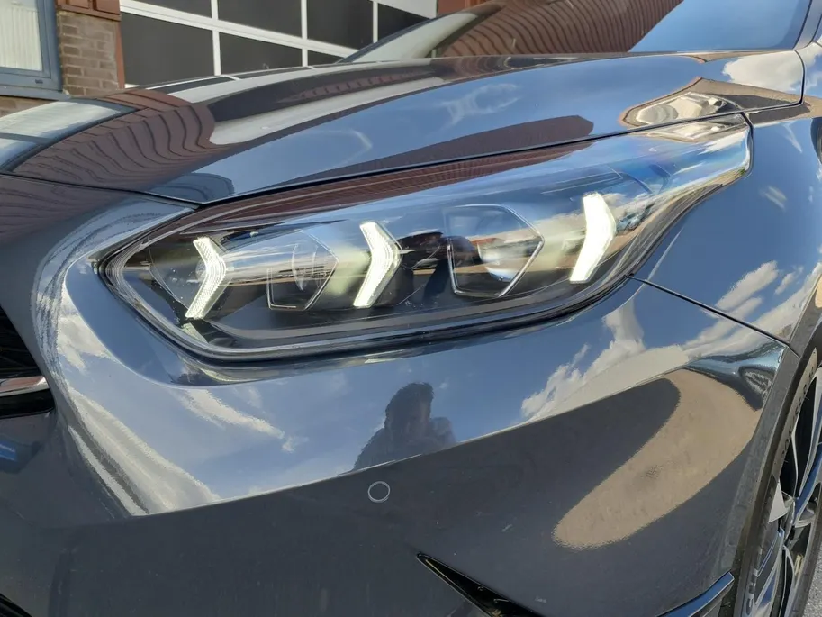 Kia Ceed Sportswagon 1.0 T-GDi MHEV Design Edition | Stoel en stuurverwarming | Navigatie | Camera | Apple Carplay / Android Auto | Elektrisch achterklep |