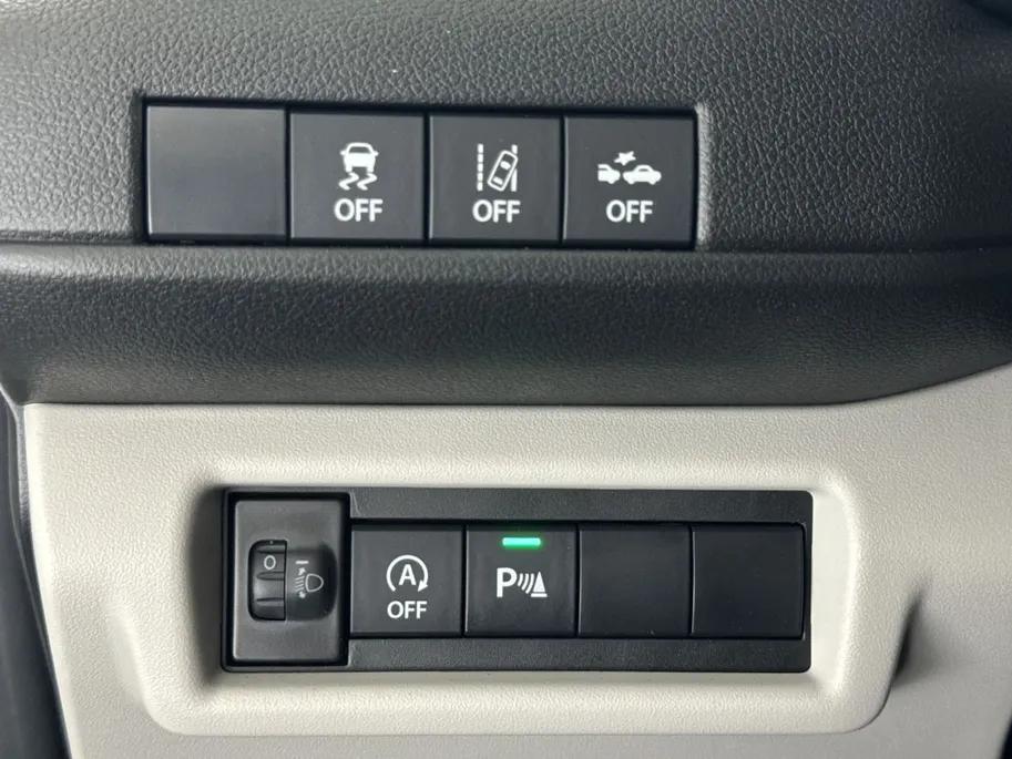 Suzuki Swift 1.2 Style Smart Hybrid | Black & White edition