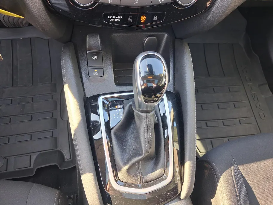 Nissan QASHQAI 1.3 DIG-T 160pk N-Connecta automaat | Pano | Camera
