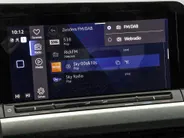 Volkswagen Golf 1.0 eTSI 110pk DSG Life · Camera · Apple/Android Car Play · Sfeerverlichting · P-Sensoren · Navigatie · 16'' Inch · Garantie t/m 04-02-2028 of 100.000km  · EXTRA INRUILKORTING ·