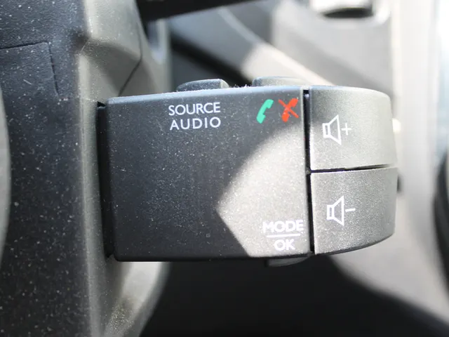 Renault Captur 0.9 TCe Intens | navigatie | trekhaak | climate control