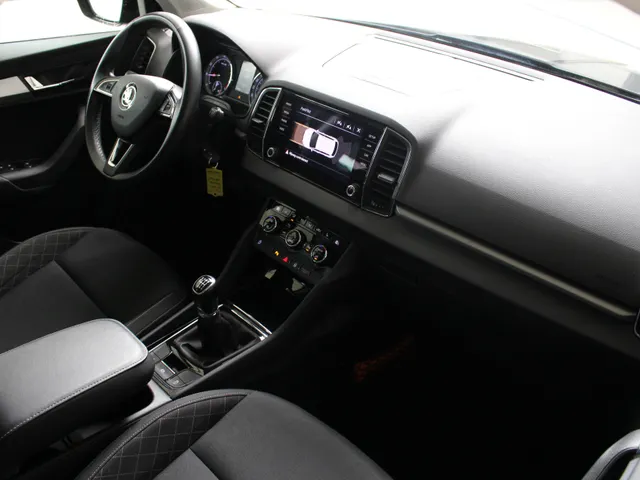 Škoda Karoq 1.0 TSI Clever Edition Android Auto / Apple Carplay | Climate Control | Stoelverwarming | PDC