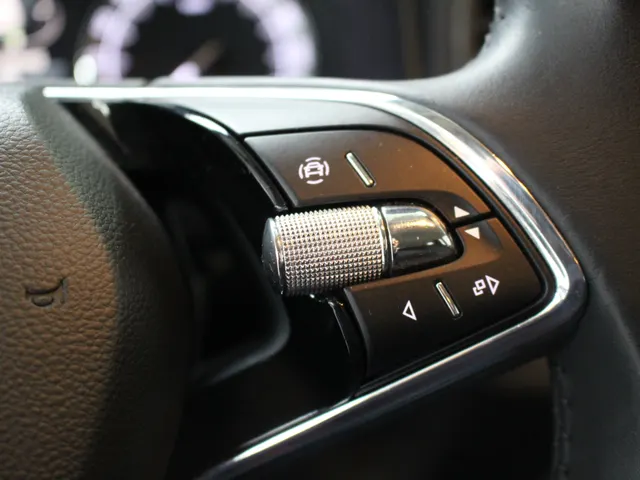 Škoda Karoq 1.0 TSI Business Edition Navigatie | Parkeersensoren | Cruise Control |
