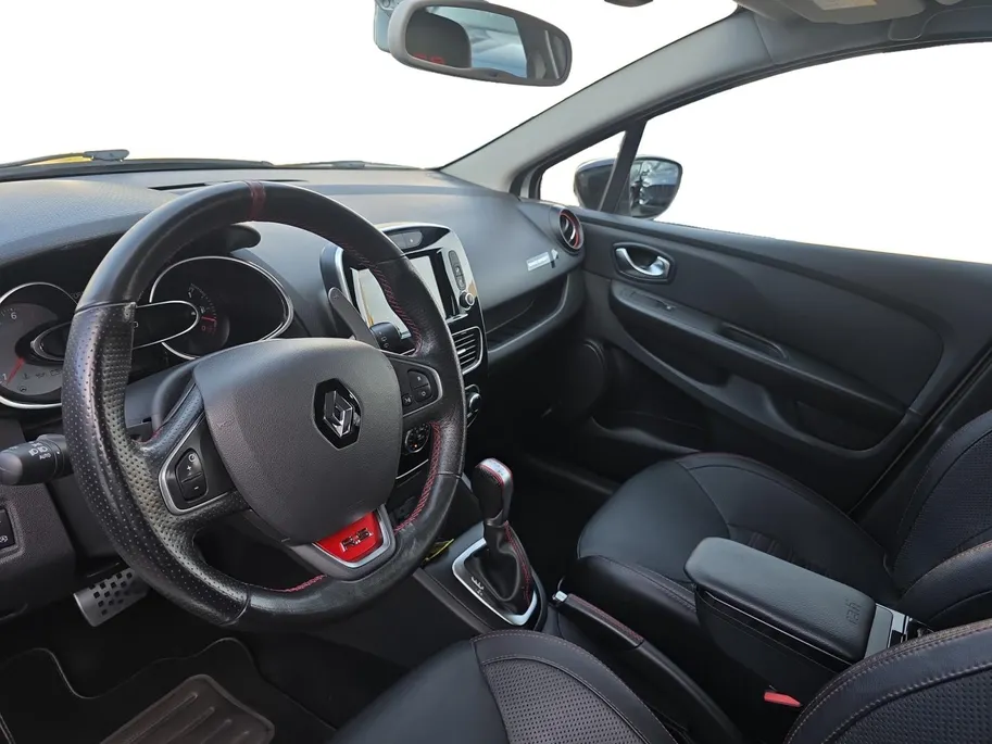 Renault Clio 1.6 Turbo R.S. Trophy 220PK| Automaat | Akrapovic  | Achteruitrijcamera | Bose Sound | Stoelverwarming | Lederen bekleding | 12 maanden garantie! |