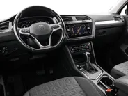 Volkswagen Tiguan 1.4 TSI eHybrid 245pk DSG Life Business · Camera · Inklap. Trekhaak · Stuur- & Stoelverwarming · Parkeerassistent · Apple/Android Car Play ·