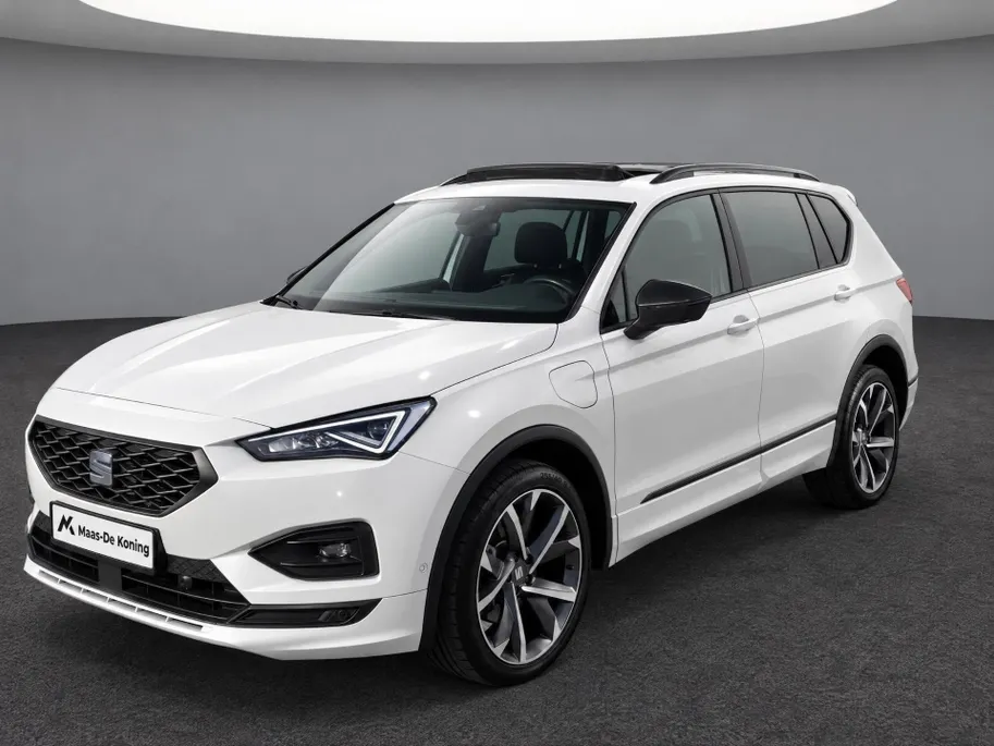 SEAT Tarraco 1.4TSIe-Hybrid 180kW/245PK PHEV FR · Leder · Trekhaak · Panoramadak · Camera · Stoel & achterbankverwarming · Apple/Android Car Play ·