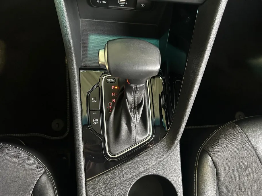 Kia Niro 1.6 GDi Hybrid Edition | Trekhaak Vaste Kogel+ 13-Polige stekker | Schuifkanteldak | Apple Carplay / Android Auto | Navigatiesysteem | Licht + Regensensor | Parkeersensoren + Camera Achter | 16' Lichtmetalen Velgen | Cruise Control Adaptief | Rijstrooksen