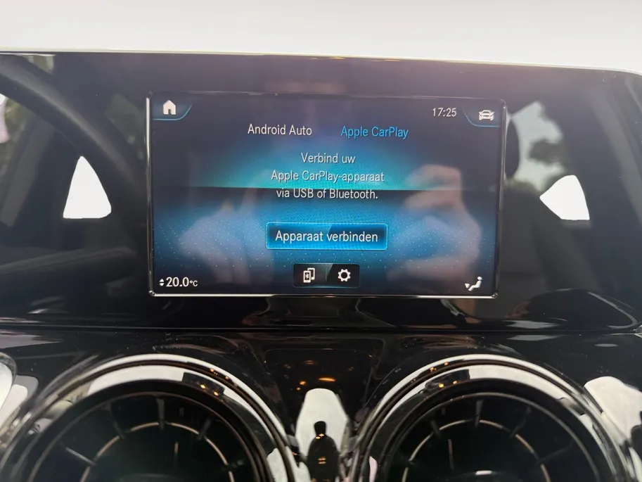 Mercedes-Benz GLB 200 Premium | ELEKTR. TREKHAAK | ELEKTR. KOFFERKLEP | STOELVERWARMING | PDC | APPLE CARPLAY / ANDROID AUTO | 1 JAAR GARANTIE