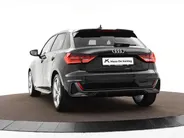 Audi A1 Sportback 30 TFSI 110pk S Edition · Camera · Apple/Android Car Play · Keyless · P-Sensoren · Getint Glas · Afgevlakt Stuurwiel · 17'' Inch ·