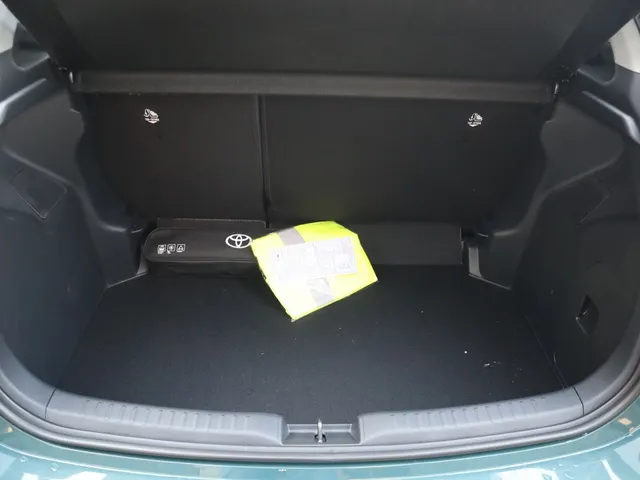 Toyota Yaris 1.5 Hybrid 115 Dynamic Comfort Pack | V+A Sensoren | Stoel & St