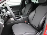 Mercedes-Benz C-Klasse Estate 180 Business Line | Stoelverwarming | Camera | Elek. stoelverstelling + achterklep | Draaloze telefoonlader | 17” LM | LED | Clima | Navi |