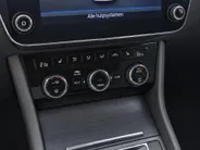 Škoda Superb Combi 1.4 TSI iV 218pk DSG Business Edition Plus · Camera · Inklap. Trekhaak · Stoelverwarming · Keyless · ACC · Apple/Android Car Play · Garantie t/m 17-06-2028 of 100.000km
