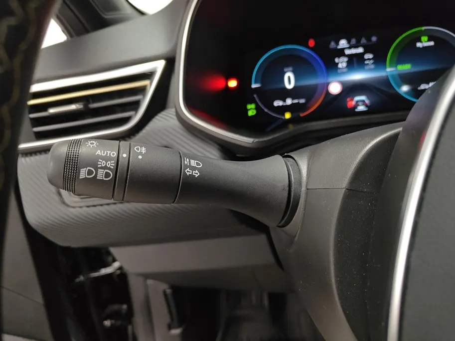 Renault Clio 1.6 E-Tech Hybrid 145 E-Tech Engineered | CarPlay/Android Auto | Camera | Navigatie |  Cruise | Climate Control | Keyless | Speciale E-Tech Engineered Uitvoering