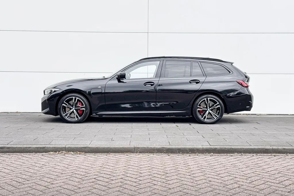 BMW 3 Serie Touring 330e