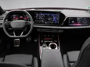 Audi A6 Avant 2.0 367pk e-hybrid Quattro S edition Competition · Wegklapbare Trekhaak · 360 Camera · B&O Audio · Matrix LED · 20'' Inch · 19-08-2030 of 100.000km