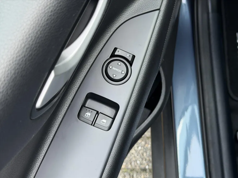 Kia Stonic 1.2 MPi 84pk ComfortPlusLine Navigator l Trekhaak l