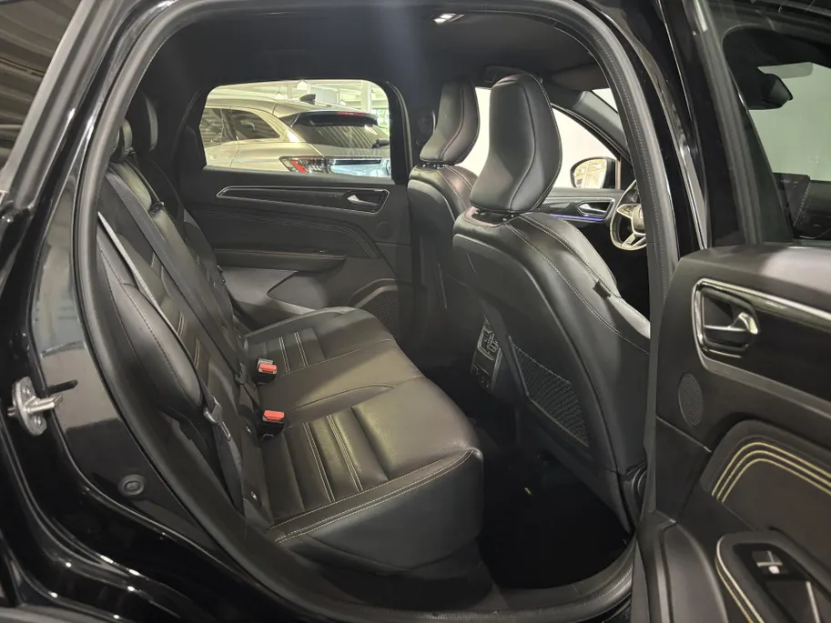Renault Arkana 145PK E-Tech Hybrid E-Tech Engineered Automaat | 9,3' Navi | Digital Cockpit | Apple CarPlay/Android Auto | Climate Control | Adaptive Cruise Control | Full LED | Leder | Stoelverwarming |