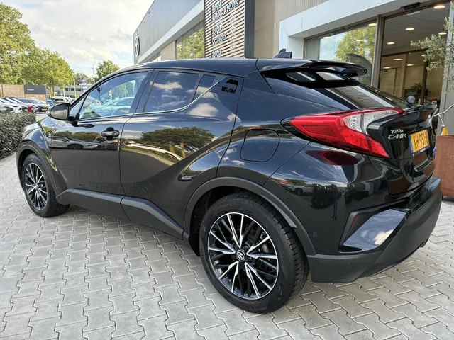 Toyota C-HR 1.8 Hybrid Dynamic | Trekhaak | Stoelverwarming | PDC v/a |