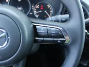 Mazda 3 2.0 e-SkyActiv-X M Hybrid 186 Homura | Stoelverwarming | Camera | Dodehoek detectie | HUD | 18' LM | LED | Cruise adapt. |