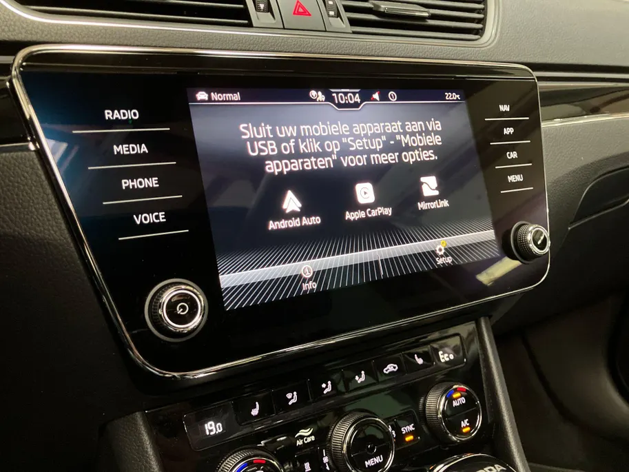Škoda Superb 1.4TSIiV 160kW/218PK Laurin & Klement · Panoramadak · Leder · Navigatie · 360gr Camera · Apple/Android Car Play · Canton Audio ·
