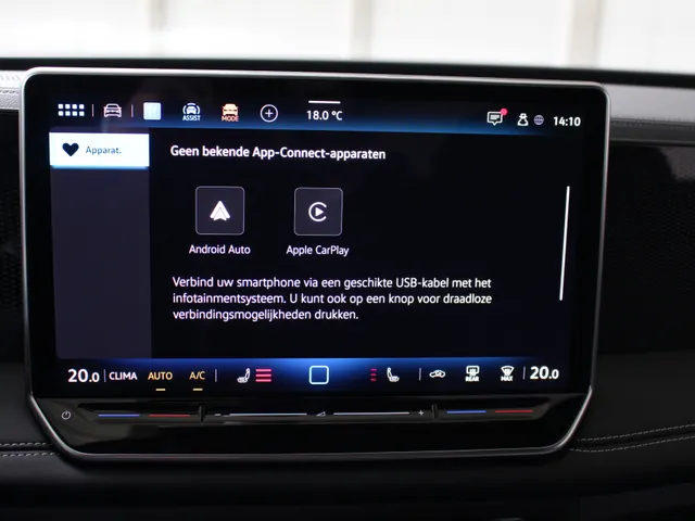 Volkswagen Tiguan 1.5 eTSI DSG Goal Edition Navigatie | Trekhaak | Matrix Led | Keyless Entry | Easy Open achterklep
