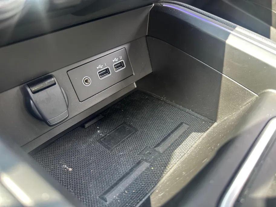 Mitsubishi Colt 1.6 HEV Instyle | Rondom Camera | Stoel-stuur verwarming | Bose | Zwarte velgen | Climate | Telefoon |