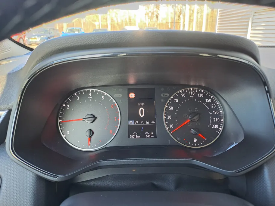 Renault Clio 1.0 TCe 90 Equilibre | Navigatie | Cruise | Rijstrooksensor met correctie | Airco | DAB | Apple Carplay/Android Auto