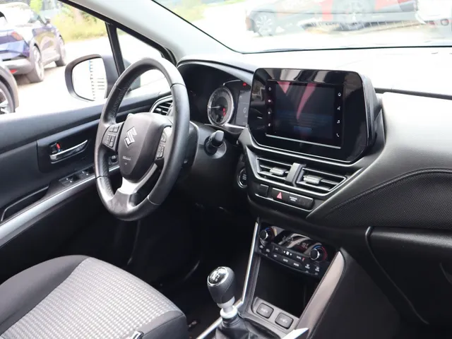 Suzuki S-Cross 1.4 BoosterJet Select Hybrid Carplay | All Seasons | Adaptive Cruise