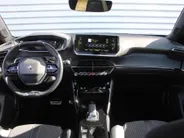 Peugeot 2008 1.2 PureTech GT | Automaat | Navi | Camera | Panoramadak | Dodehoek detectie | Cruise adapt. | 17' LM | LED |