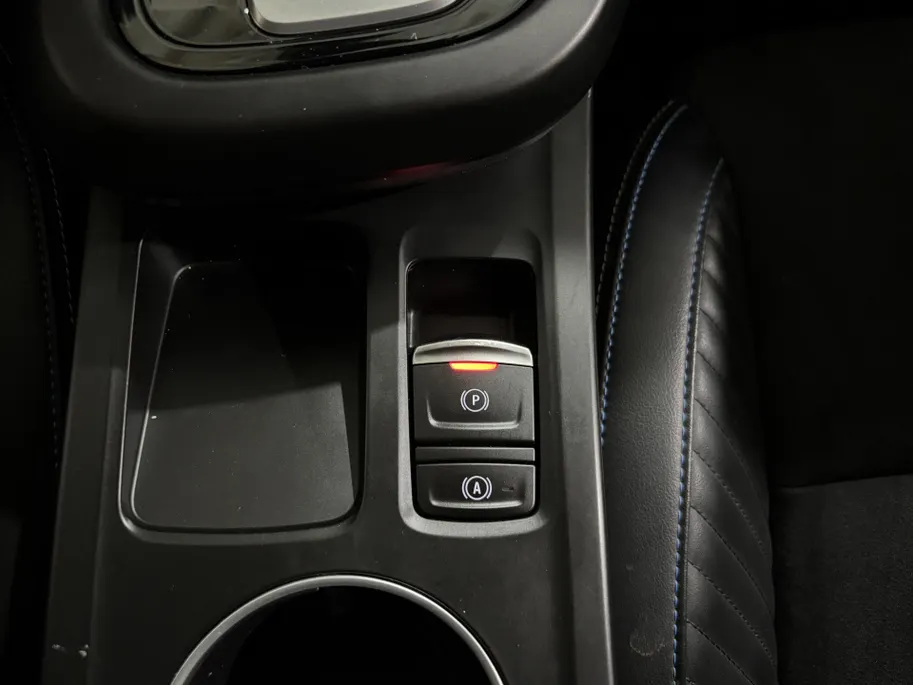 Renault Arkana 145PK E-Tech Hybrid Esprit Alpine Automaat Automaat | Camera | Adaptive Cruise Control | Elektrisch Verstelbare Stoelen | Navi | Climate Control | Stoelverwarming | Stuurwielverwarming | Apple CarPlay/Android Auto