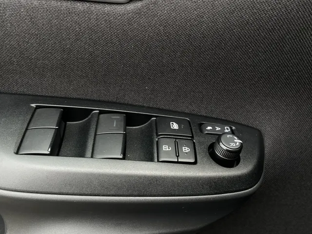 Toyota Yaris Cross 1.5 Hybrid 130 Dynamic | Stuur en Stoelverwarming | All Seasons