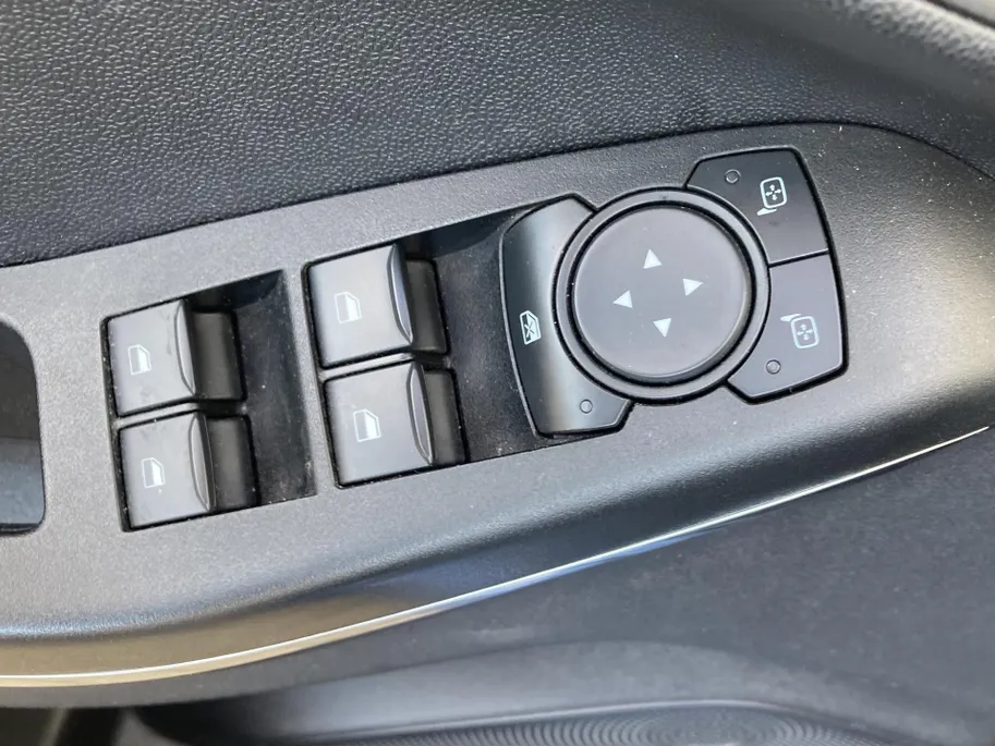 Ford Fiesta 1.0 EcoBoost Hybrid ST-Line Apple Carplay/ Android Auto - Winter Pack - Chrome Blue
