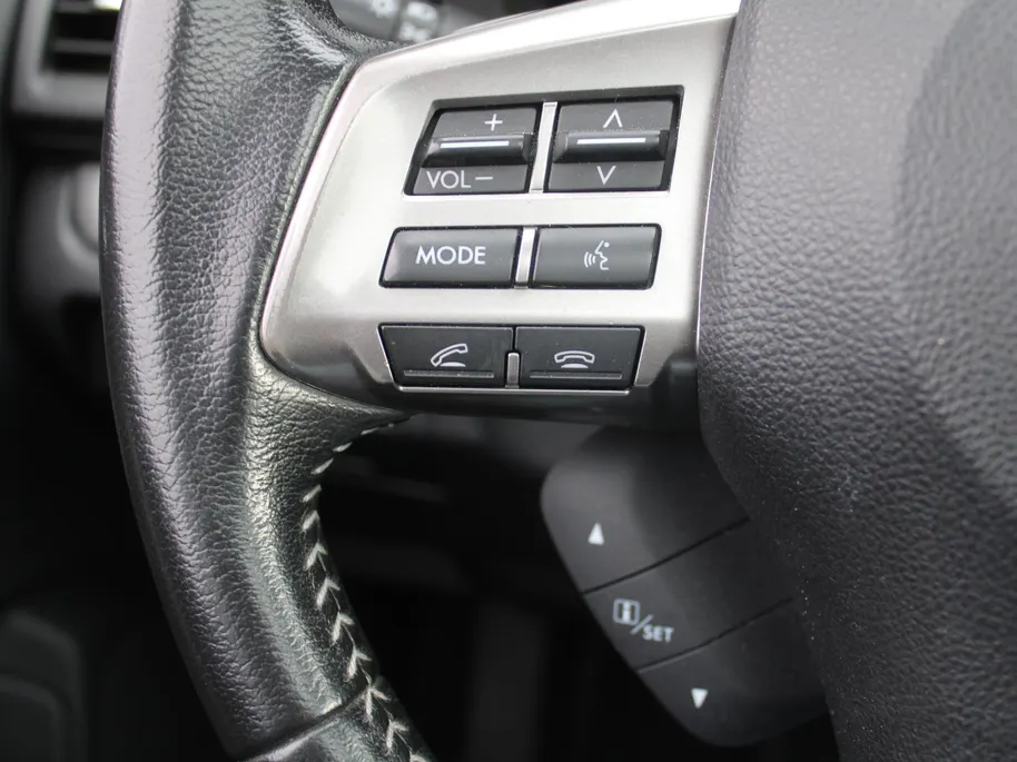 Subaru Forester 2.0 Luxury Plus | Trekhaak | Camera | Stoelverwarming | Schuifdak | 17' LM | Clima | Xenon | Parkeersensor v+a | All seasons |