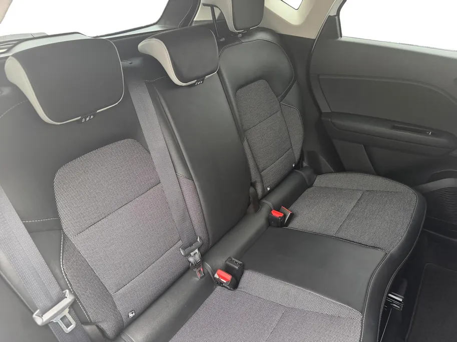 Renault Captur 1.6 E-Tech Hybrid 145 Intens | Automaat | Dealer Onderhouden | Camera | All Season Banden | Climate & Cruise Control | Apple Carplay & Android Auto | 12 Maanden BOVAG Garantie