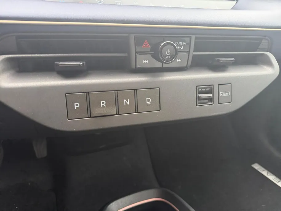 Nissan Leaf Evolve 52 kWh | NISSAN MORE 10 JAAR GARANTIE | 451 KM WLTP | 2500 EURO INRUILPREMIE + 2500 KORTING  | SNEL RIJDEN | BOSE | RONDOM CAMERA | CARPLAY |