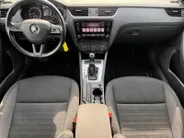 Škoda Octavia Combi 1.5 TSI Greentech Ambition Business | Automaat | Navigatie | Apple carplay & Android auto | Parkeersensoren voor en achter | Achteruitrijcamera | Elektr. achterklep | Afneembare trekhaak | Stoelverwarming voor | Bovag garantie |