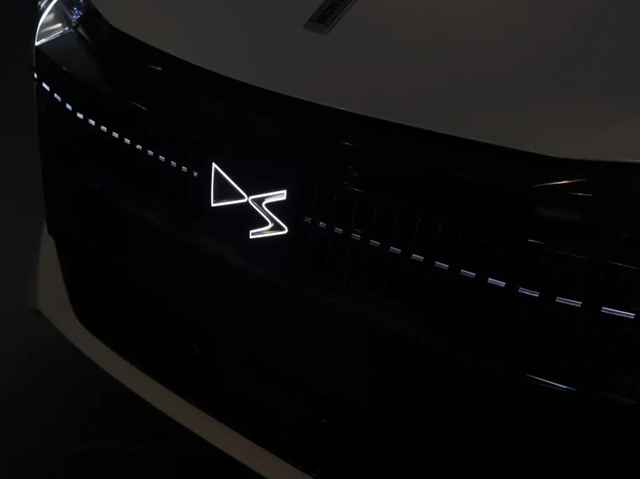 DS N°4 Automobiles E-Tense 157 KW Pallas