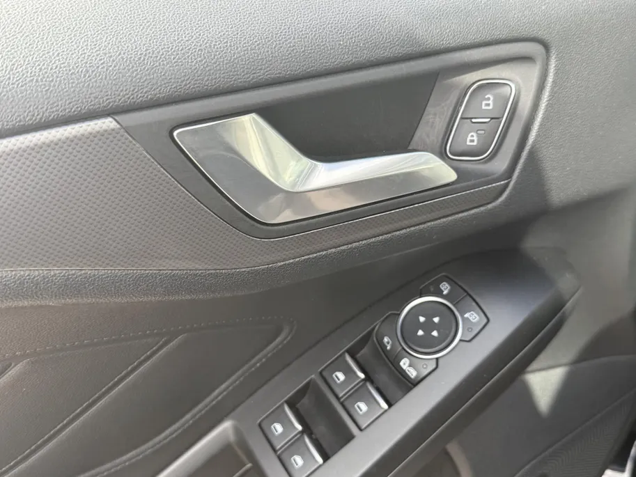 Ford Focus Wagon 1.0 EcoBoost Titanium Business