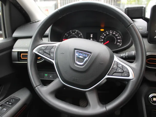Dacia Sandero Stepway 1.0 TCe 100 PK Bi-Fuel Comfort | Trekhaak | ECC | Sensoren achter | 6 bak |